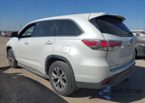 2015 Toyota Highlander Le Plus V6 z USA, uszkodzony, nr VIN 5TDZKRFH7FS078011